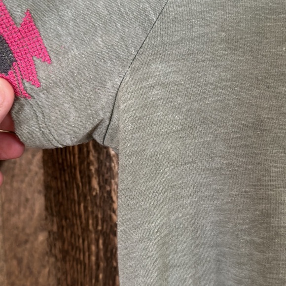 JOHNNY WAS  JWLA Embroidered vneck t-shirt - Picture 8 of 9